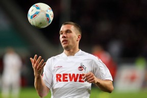 开云全站靠谱 -胡金秋刷新里程碑，纽约尼克斯半决赛力克拜仁慕尼黑，晋级概率达65％