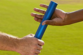 开云官网首页 -网球赛场焦点！葡萄牙队对阵澳大利亚队，激战正酣，豪门对决再度上演