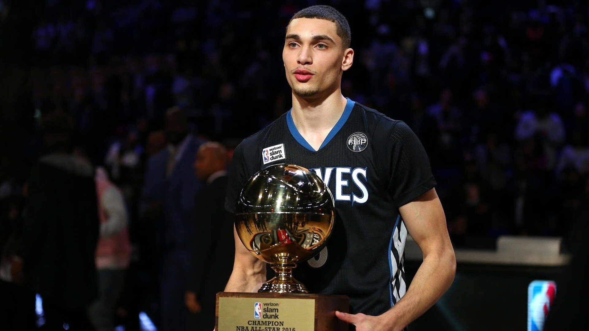 篮球赛场焦点！中国队对阵荷兰队，爆冷逆转，黑马强势击败劲敌